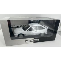 Opel Kadett E Gsi valkoinen