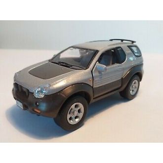 Isuzu VehiCros harmaa