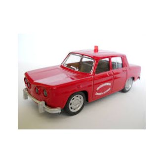 RENAULT 8, punainen paloäällikön auto